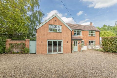 4 bed property, in Norwich Road, £650,000