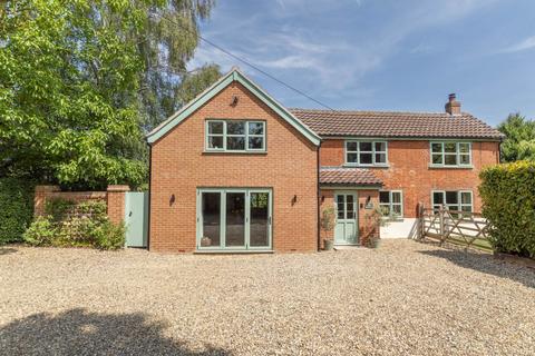 4 bed property, in Norwich Road, £650,000