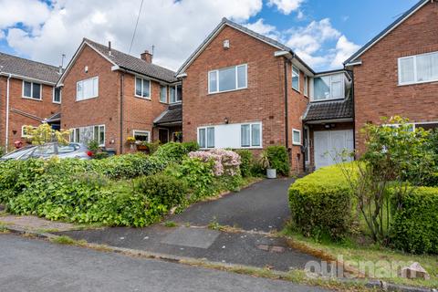 3 bed property, in Black Haynes Road, £270,000