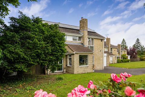 4 bed property, in Gloucester Road, £835,000