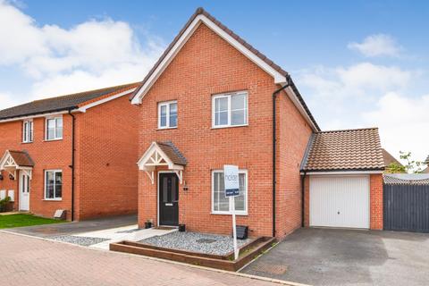 3 bed property, in Gladiator Close, £420,000