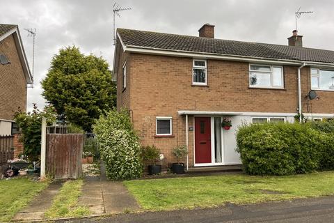 3 bed property, in Oak Avenue, £195,000