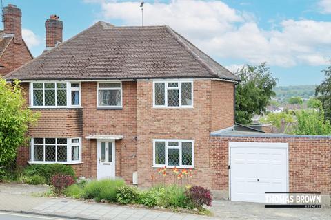 4 bed property, in Newstead Avenue, £764,000