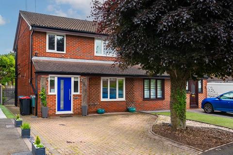 3 bed property, in Horrocks Road, £350,000