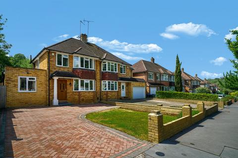 4 bed property, in Chapel View, £700,000