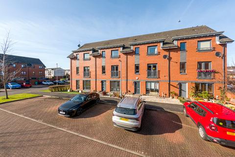 4 bed property, in Craigend Circus, £325,000