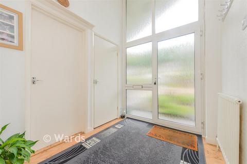 3 bed property, in Princes Avenue, £425,000