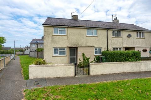 3 bed property, in Bryn Glas Road, £117,500