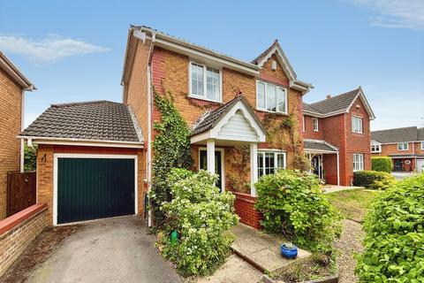 4 bed property, in Barrington Avenue, £475,000