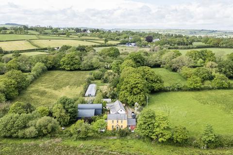4 bed property, in St. Clears, £745,000
