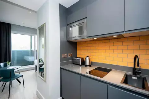 1 bed property, in London, £17,500