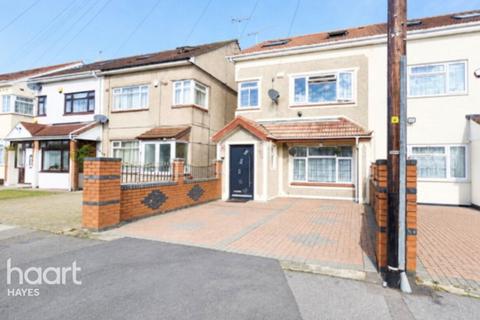 5 bed property, in Hayes UB4, £750,000