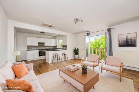 3 bed property, in Stanmer Avenue, £375,000