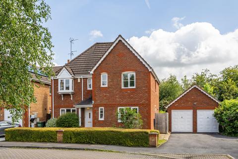 4 bed property, in Blackberry Drive, £650,000