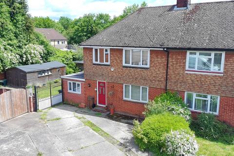 3 bed property, in Waghorn Road, £500,000
