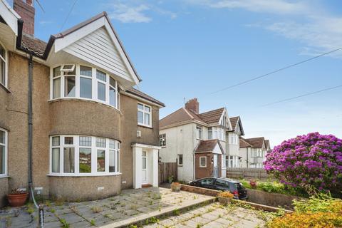 3 bed property, in Glan Yr Afon Road, £200,000