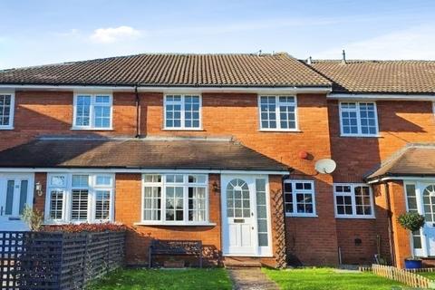 2 bed property, in Bromley Grove, £450,000