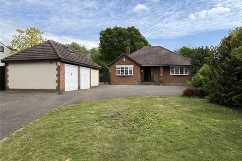 4 bed property, in Lower Dunton Road, £950,000