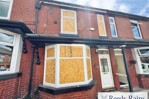 3 bed property, in Rock Street, £200,000