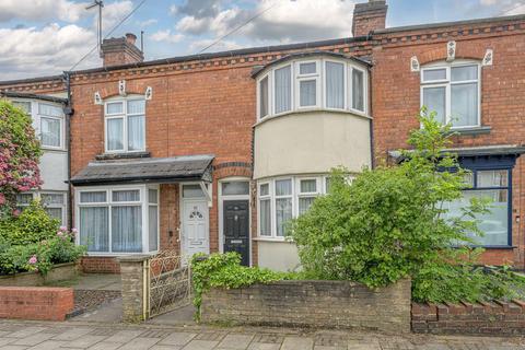 2 bed property, in Rose Road, £295,000