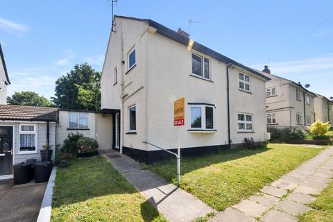 2 bed property, in Featherby Road, £280,000