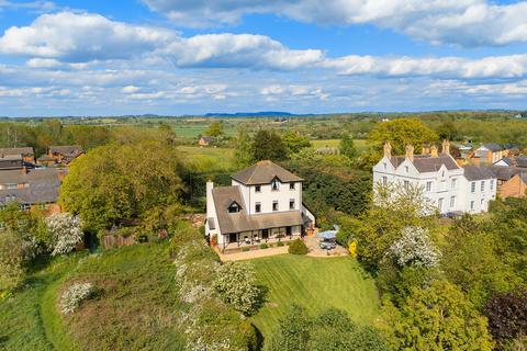 6 bed property, in Wrexham LL13, £1,000,000