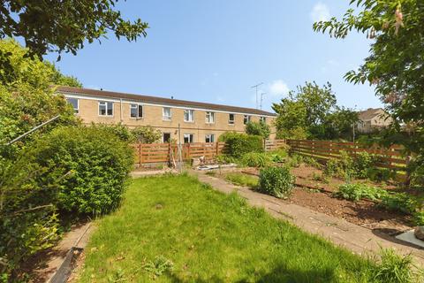 3 bed property, in Trinity Road, £385,000