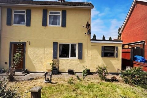 3 bed property, in 36 Hobart Road, £120,000