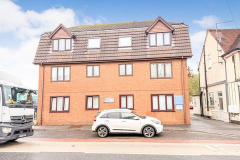 1 bed property, in Lymington Road, £35,000