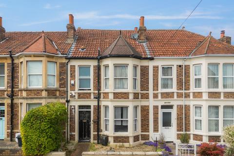 4 bed property, in Bristol BS4, £500,000