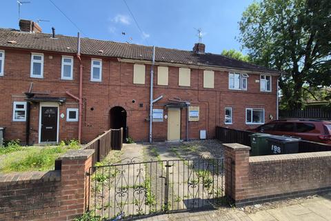 4 bed property, in Huntington Road, £175,000