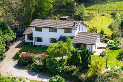 8 bed property, in Ysbyty Ystwyth, £475,000