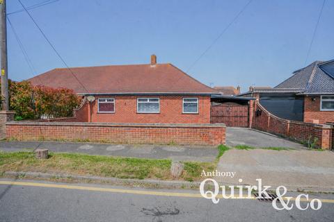 3 bed property, in Leigh Road, £400,000