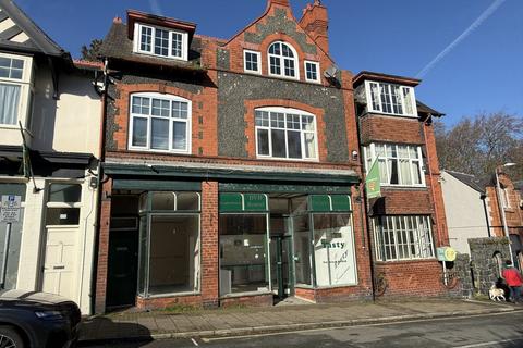 3 bed property, in Station Road, £150,000