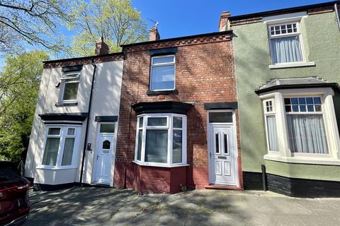 2 bed property, in Cartmell Terrace, £80,000