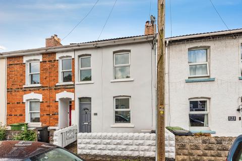 3 bed property, in Clifton Street, £250,000