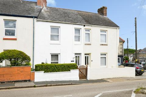 1 bed property, in Holly Terrace, £210,000