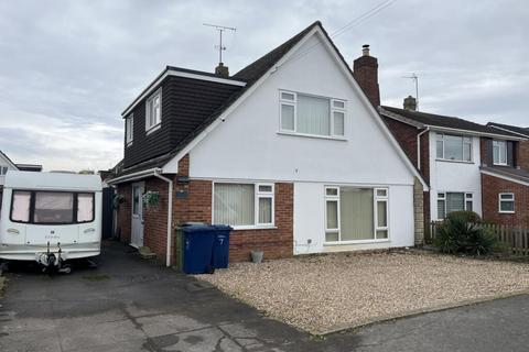 4 bed property, in Moulder Road, £435,000