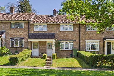 3 bed property, in Barnacres Road, £415,000