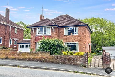 3 bed property, in Lichfield Avenue, £400,000