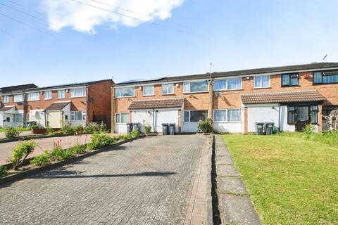3 bed property, in Trinity Road, £225,000