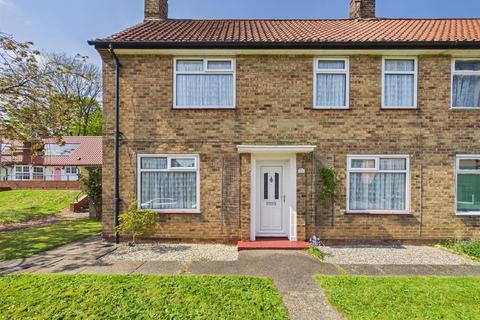 3 bed property, in Kent Square, £140,000