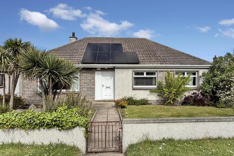 3 bed property, in James Street, £305,000