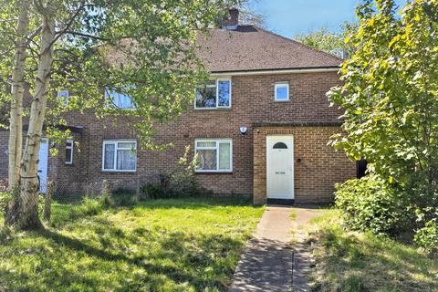 1 bed property, in Sherwood Road, £125,000