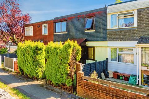 3 bed property, in Arnheim Road, £220,000