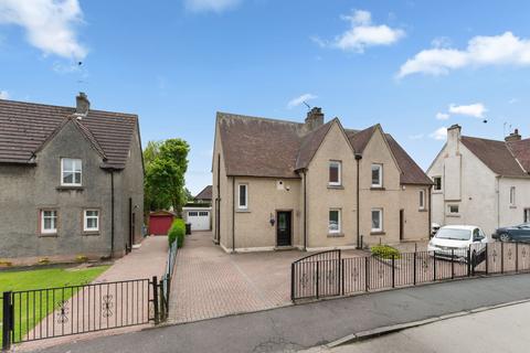 3 bed property, in Cardross Avenue, £235,000