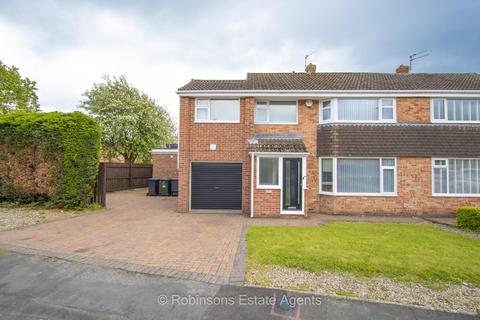 4 bed property, in Buckinghamshire Road, £310,000