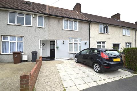 3 bed property, in Sterry Road, £375,000