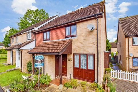 2 bed property, in Galahad Road, £260,000