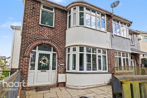 4 bed property, in Armadale Kensington Place, £420,000